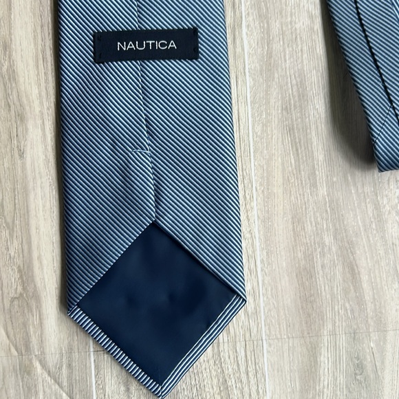 Nautica Blue Striped Silk Tie - Picture 4 of 8